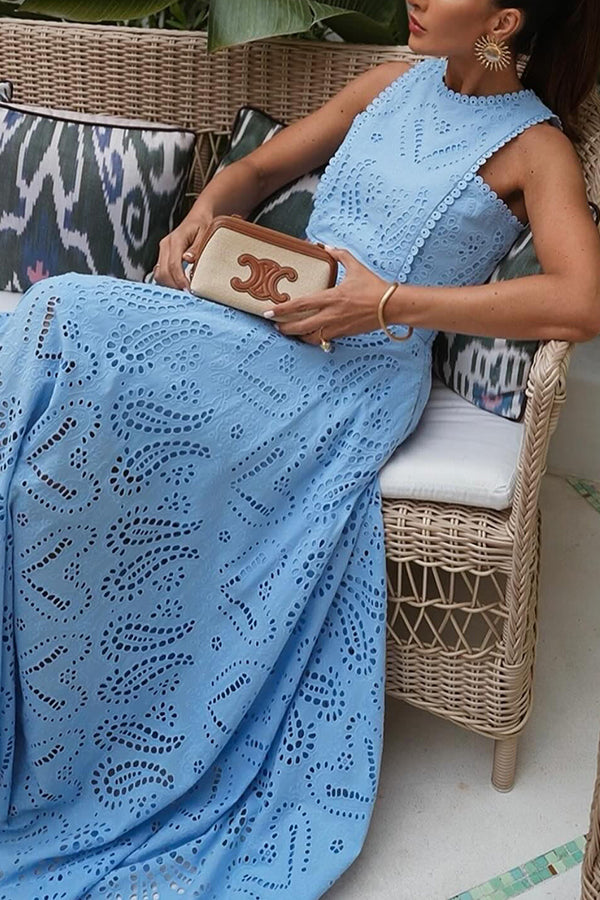Conjunto Larissa™: Top Bordado y Falda Maxi de Cintura Alta