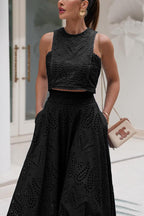 Conjunto Larissa™: Top Bordado y Falda Maxi de Cintura Alta