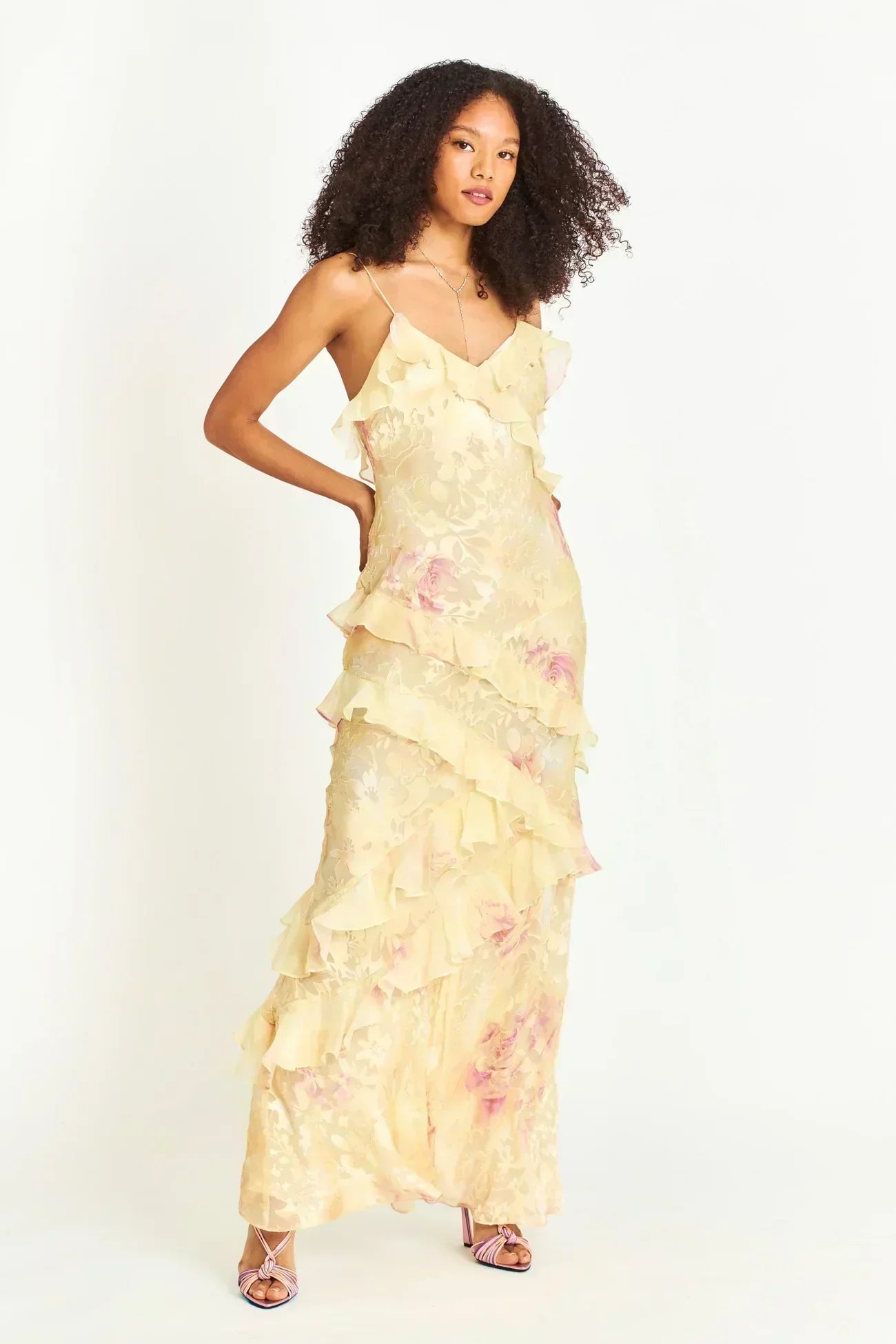 Vestido Soñado con Volantes