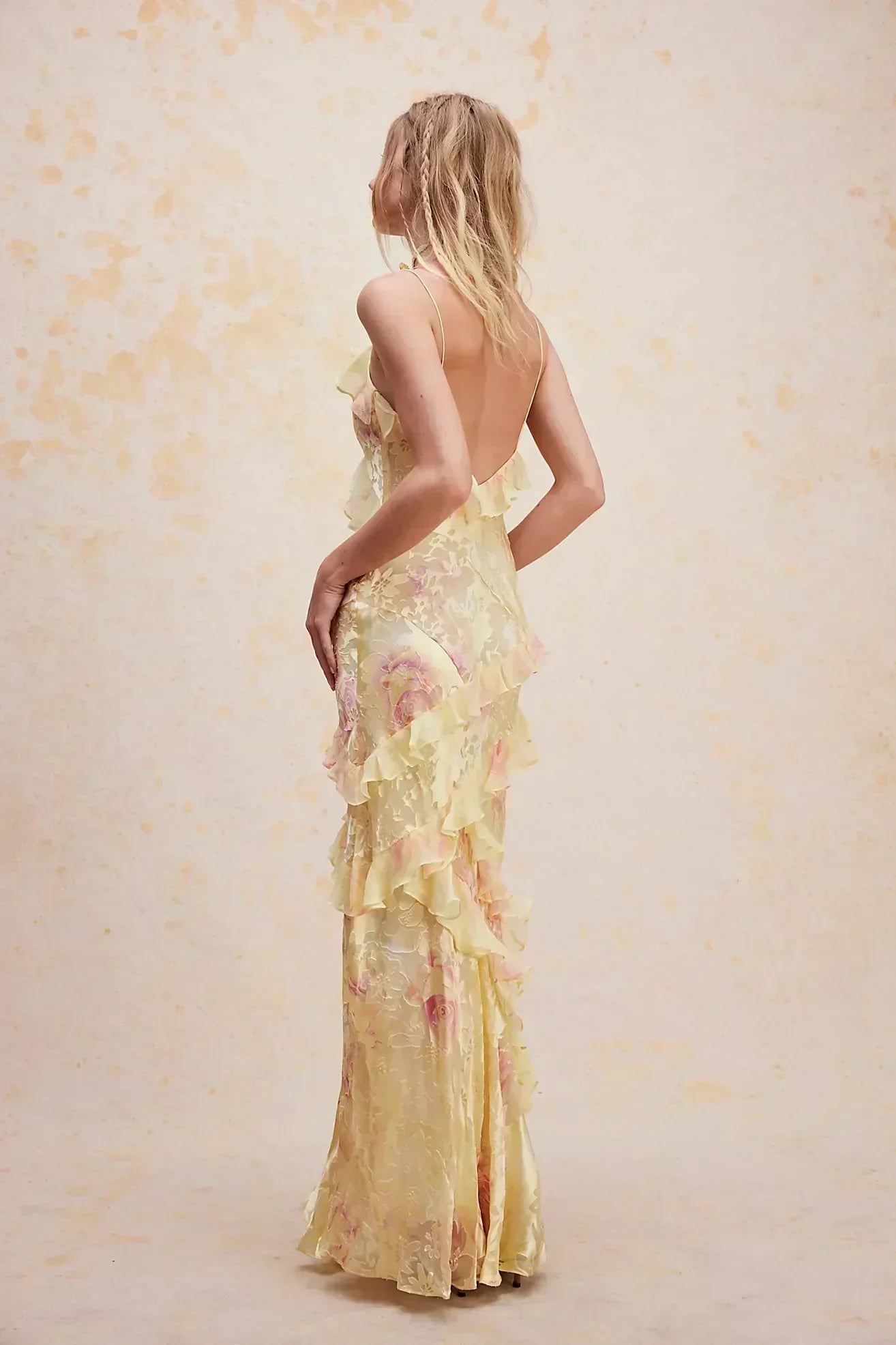 Vestido Soñado con Volantes